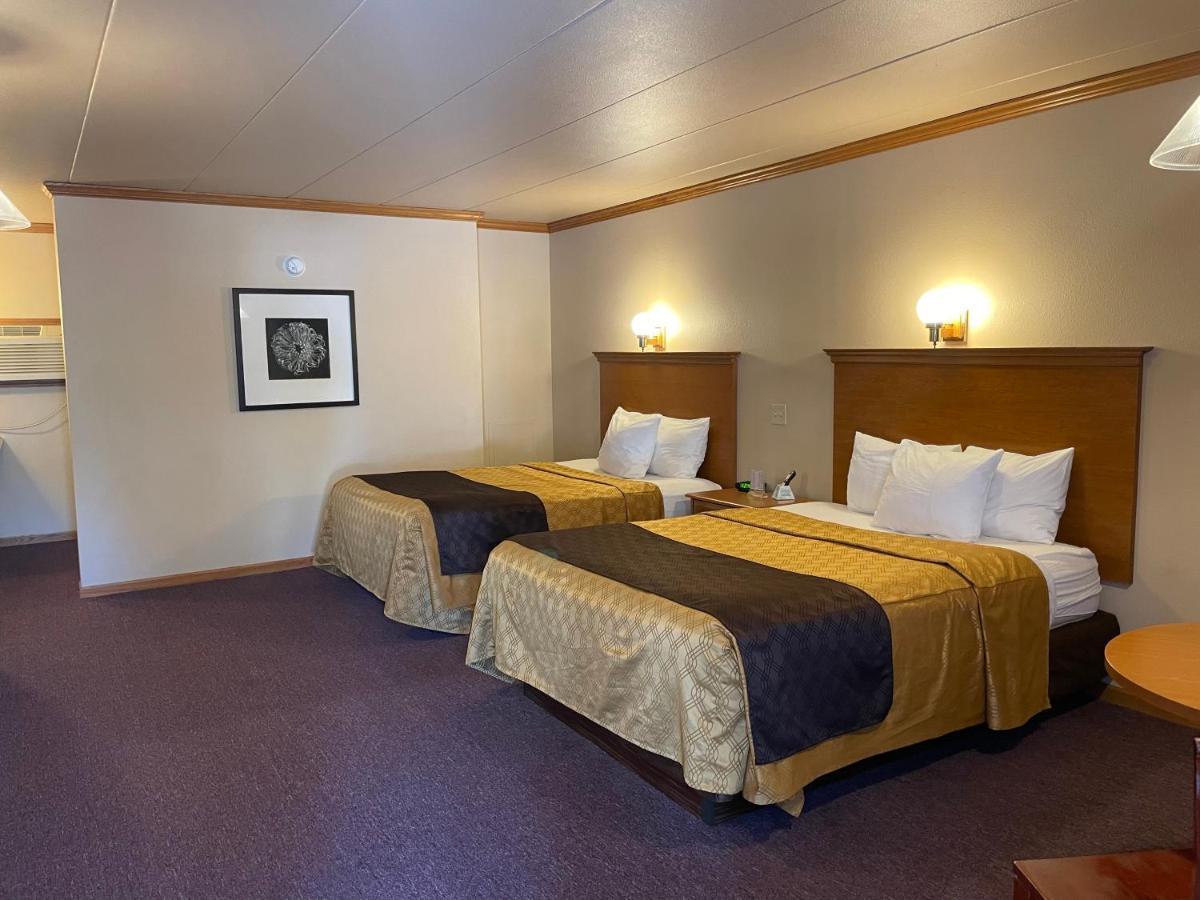 Amber'S Inn And Suites Wisconsin Dells Eksteriør billede