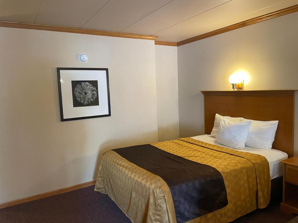Amber'S Inn And Suites Wisconsin Dells Eksteriør billede