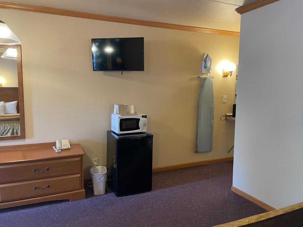 Amber'S Inn And Suites Wisconsin Dells Eksteriør billede