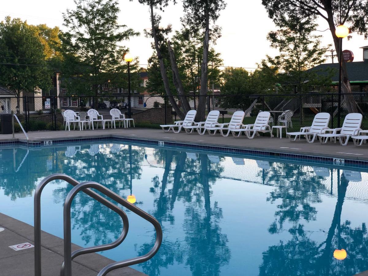 Amber'S Inn And Suites Wisconsin Dells Eksteriør billede