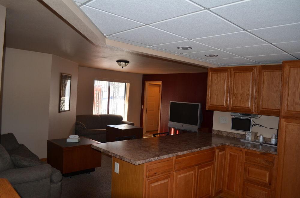 Amber'S Inn And Suites Wisconsin Dells Eksteriør billede